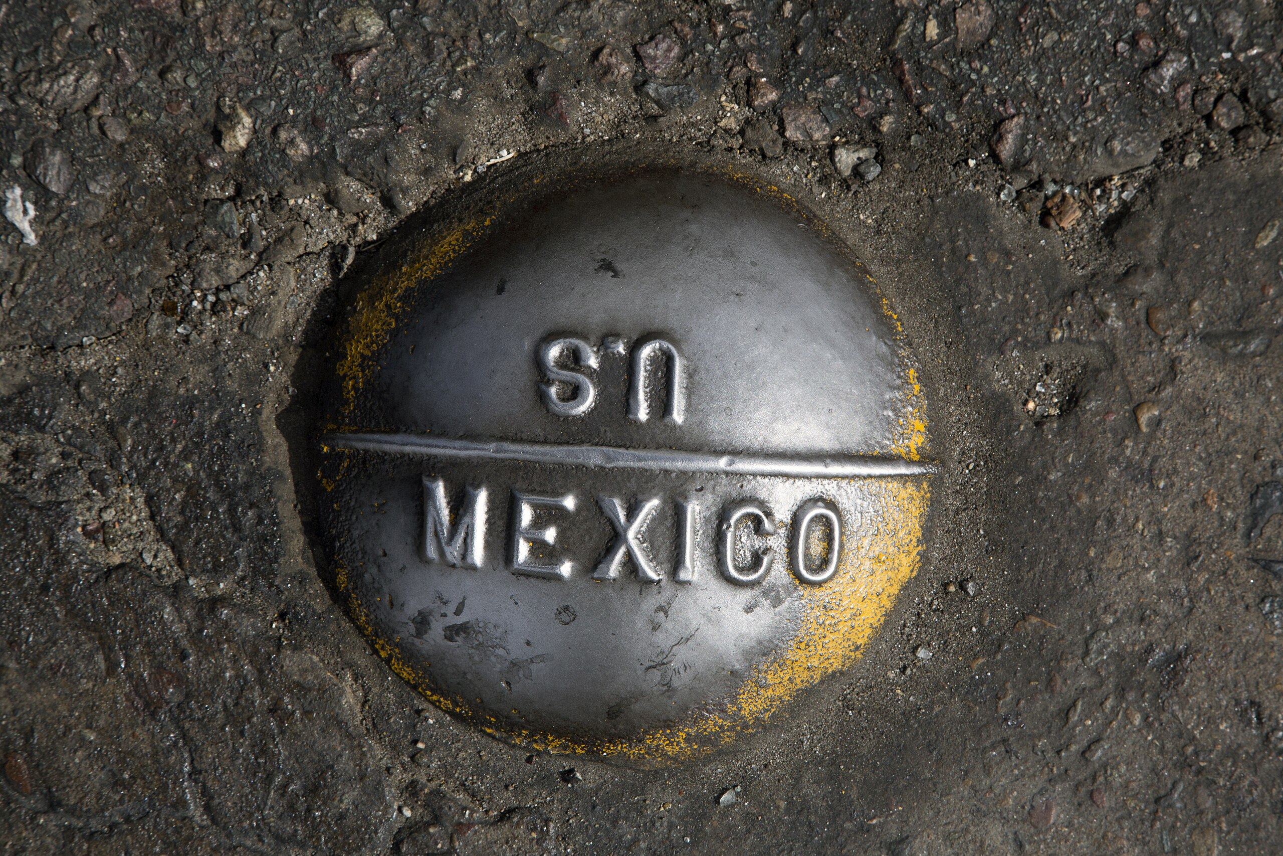 U.S. - Mexico Boundary Border Marker. Photo: Donna Burton / U.S. Customs and Border Protection / Wikimedia Commons.
