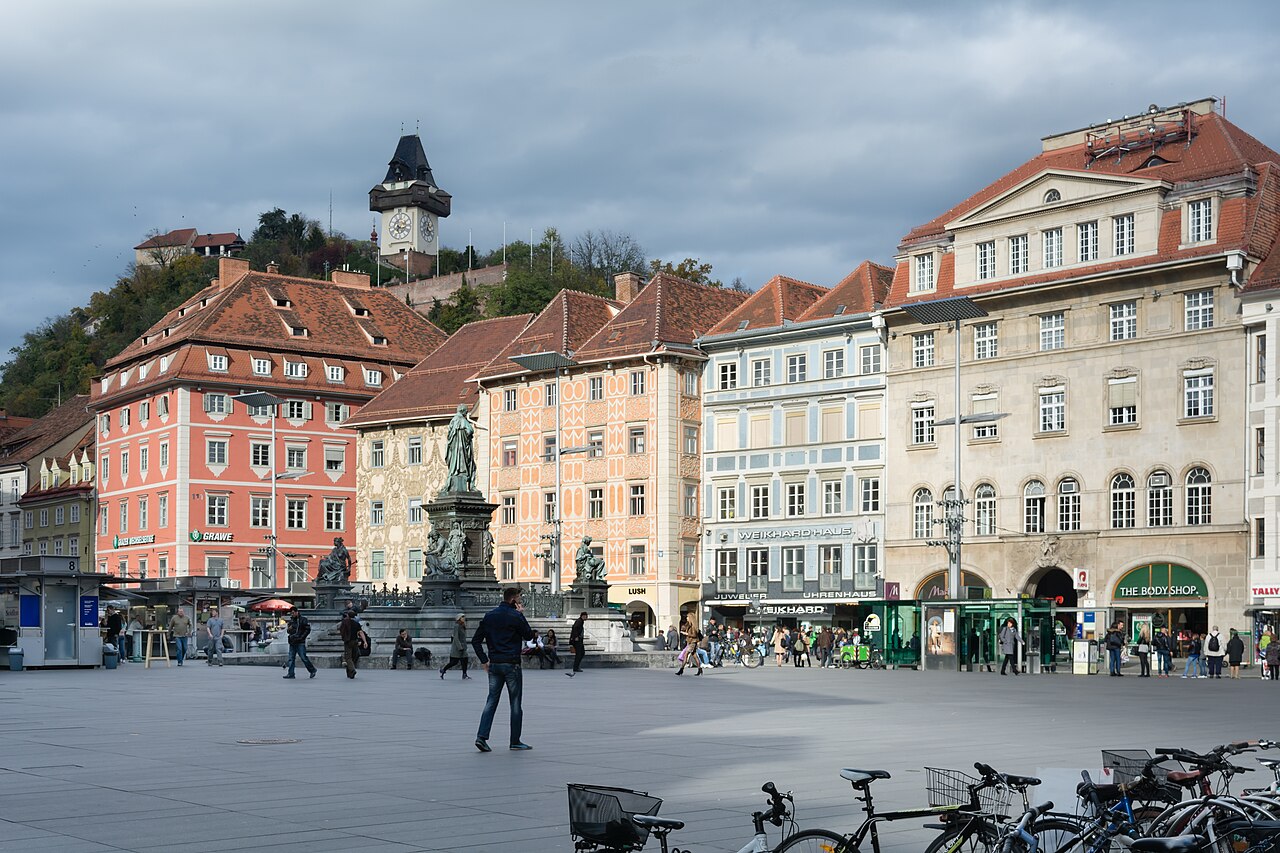 The main square of Graz, Austria (Photo: Isiwal / Wikimedia Commons)