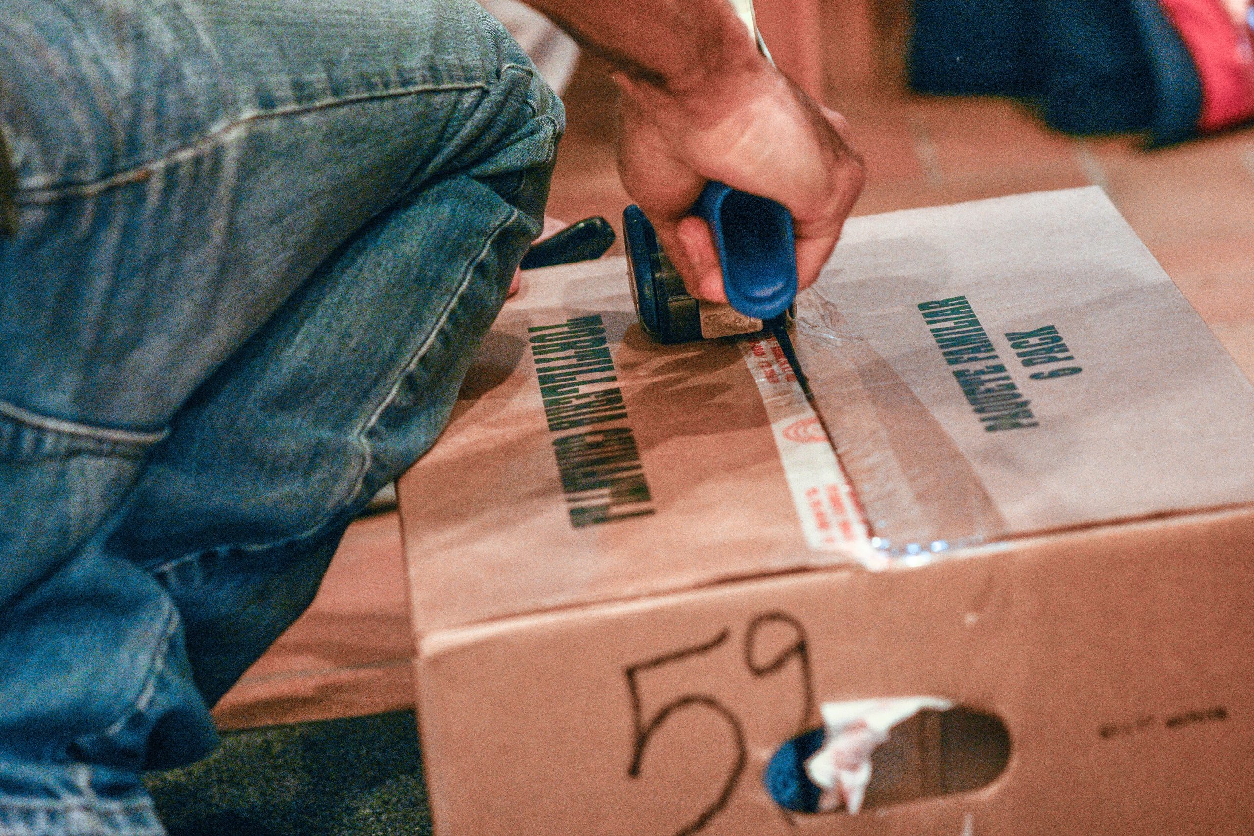 2019 shipping of humanitarian aid from Quebec city to Venezuela. Photo source: Wilfredor / Wikimedia Commons, CC BY-SA 4.0