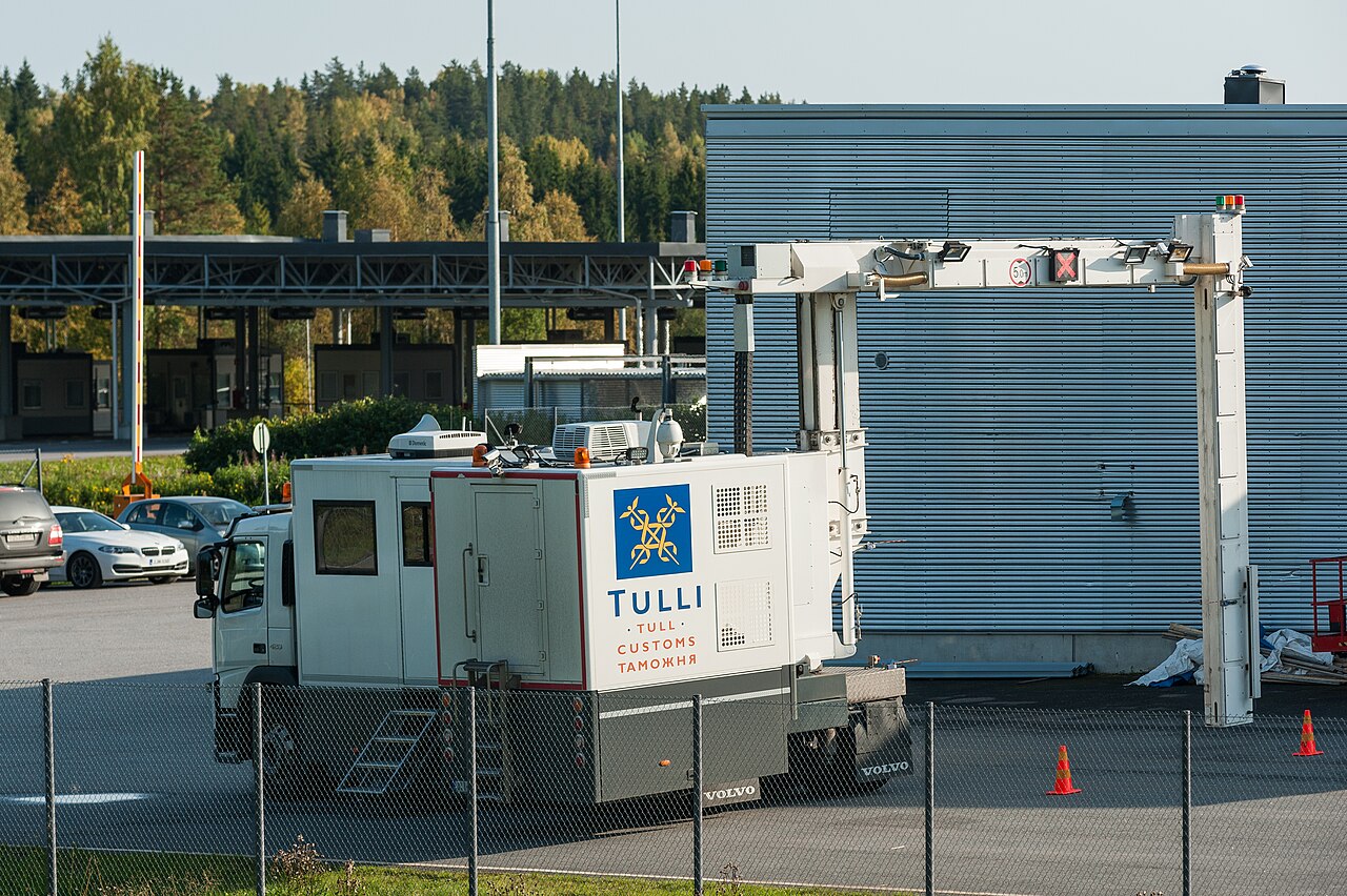 An X-ray scanner truck at the Nuijamaa border crossing on the border between Russia and Finland. Tuomas Vitikainen on Wikipedia Commons