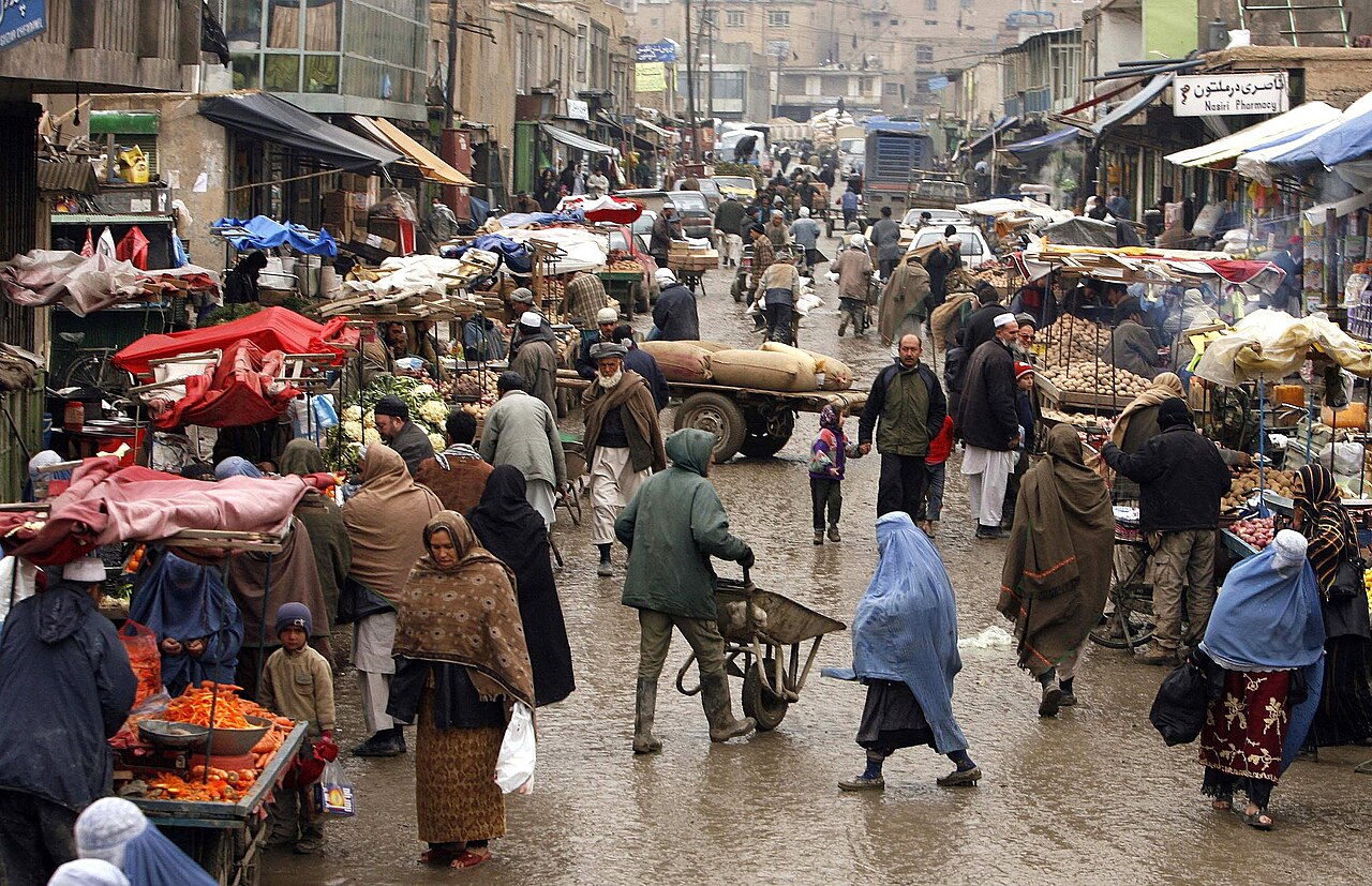 Scene in a town in Afghanistan (Photo: WIkimedia Commons)